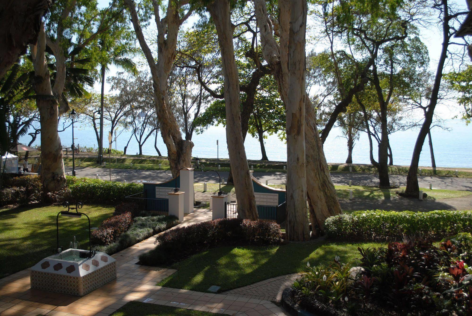 Beachview Apartments At Villa Paradiso Palm Cove Exteriér fotografie